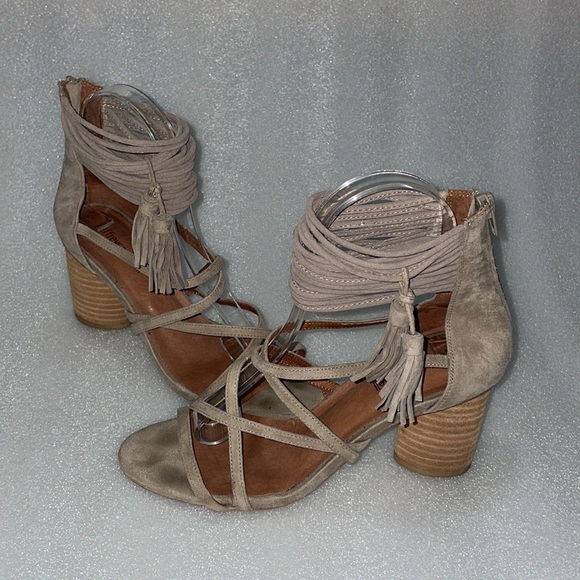 Jeffrey Campbell Despina Suede Sandals - Picture 6 of 14